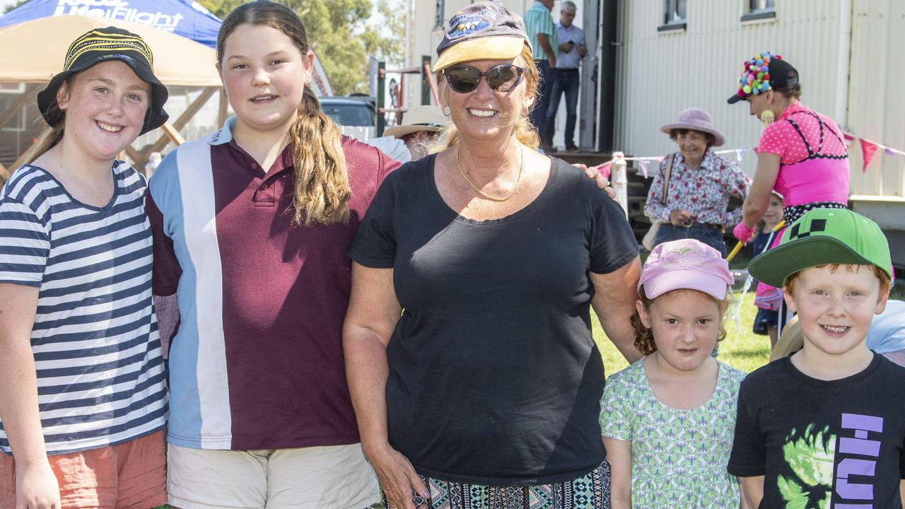 GALLERY: Smiling faces at the 115th Oakey Show | The Chronicle