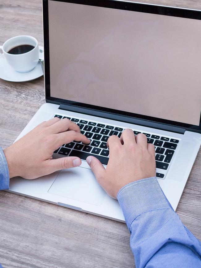 Australian workers can significantly boost their salaries by an average of $600 a week, or $31,100 annually, by re-skilling in technology.