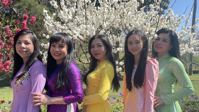 Thanh Ha, Sara Pham, Phuong Do, Jennifer Hoffman and Cam Nguyen add even more colour to the festival.