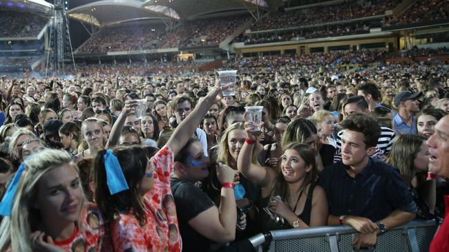 Ed delivers perfect night at Adelaide Oval | The Advertiser