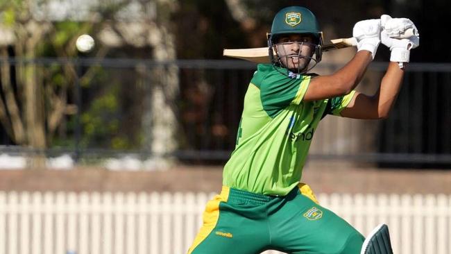 Young batsman Puru Gaur. Pic: Peter Bannigan.