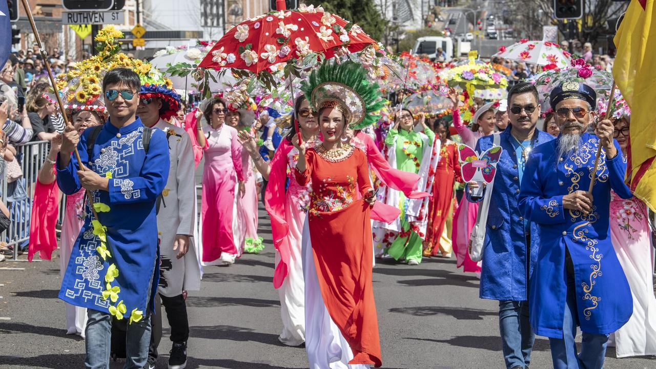 Vietnamese Community float in the Grand Central Floral Parade. Saturday, September 17, 2022. Picture: Nev Madsen.