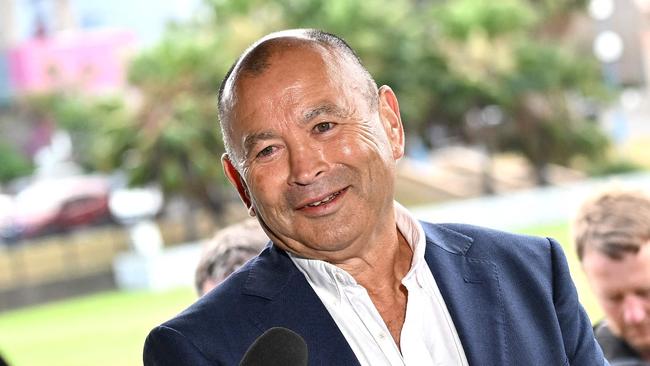 Australia's head coach Eddie Jones speaks to media at Coogee Oval in Sydney on October 17, 2023. Australia head coach Eddie Jones on October 17, 2023 denied a rumoured shift to Japan, pledging to stick with the struggling Wallabies following a disastrous Rugby World Cup campaign. (Photo by Saeed Khan / AFP) / RESTRICTED TO EDITORIAL USE