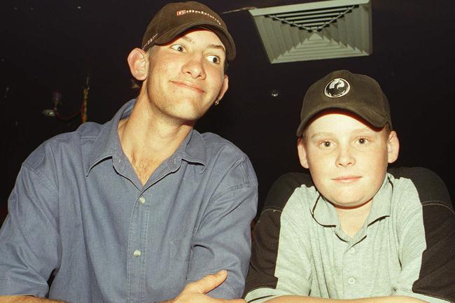 xx nq Socials /Mackay /Alcohol /Free Dance Party at /Doors /Nightclub; Gareth Dixon and Kyle Lamont 16 Jul 2000