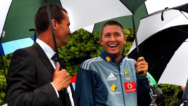 Chairman of selectors Andrew Hilditch (L) with Michael Clarke (R).