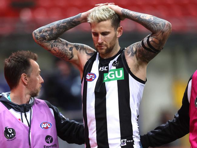 Howe was dejected after injuring his knee against the Giants. Picture: Phil Hillyard