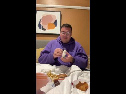 Tourist loses it over late-night Aussie Macca's item