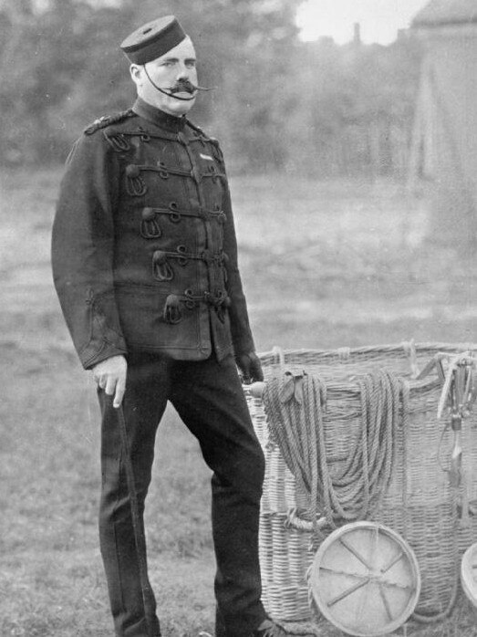 Colonel James Templer next to the balloon basket.