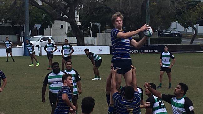 Fred Fewtrell snares lineout ball.