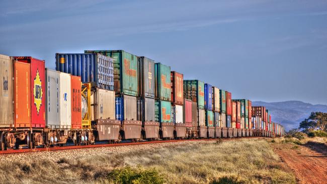 The proposed Inland Rail route will connect Melbourne to Acacia Ridge.