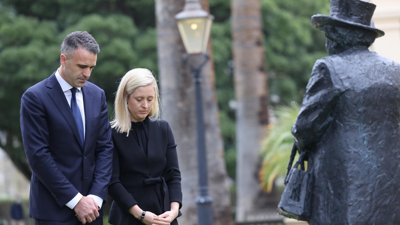 South Australian Premier Peter Malinauskas and his wife Annabel lay a Wreath at Government house, Adelaide, in tribute to The Queen. NCA NewsWire / David Mariuz