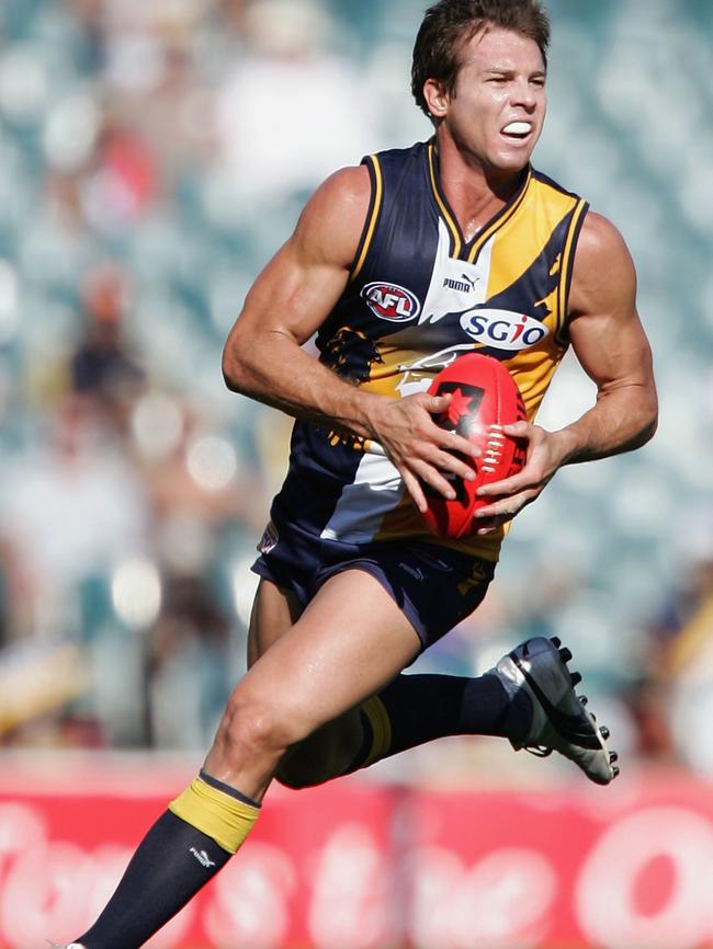 Ben Cousins on the burst for West Coast.