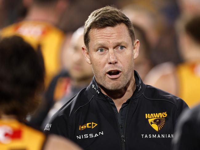 NCA. ADELAIDE, AUSTRALIA. September 13, 2024. AFL Semi Finals. Hawthorn vs Port Adelaide at the Adelaide Oval. Hawthorn coach Sam Mitchell at quarter time. Picture: Michael Klein