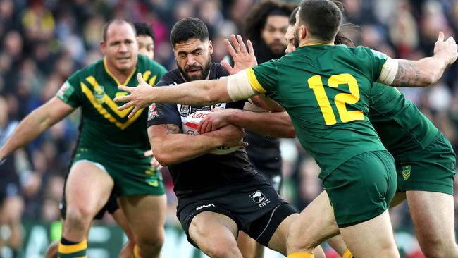 New Zealand's Jesse Bromwich takes a run.