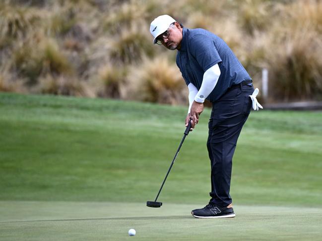 Actor Michael Pena putts during day 3 of the New Zealand Open. Picture: Getty Images