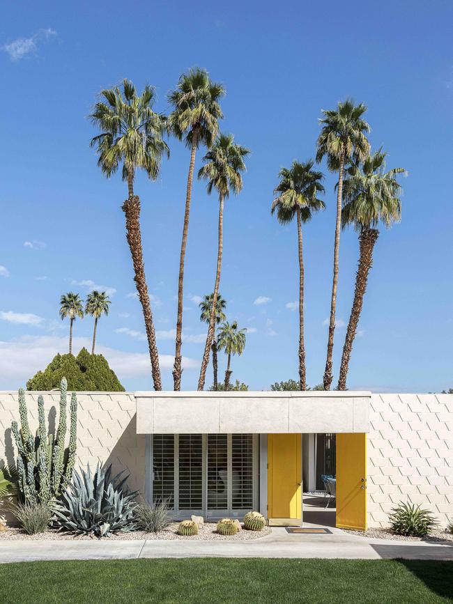 Houses in Palm Springs are often referred to as ‘discreet to the street’.