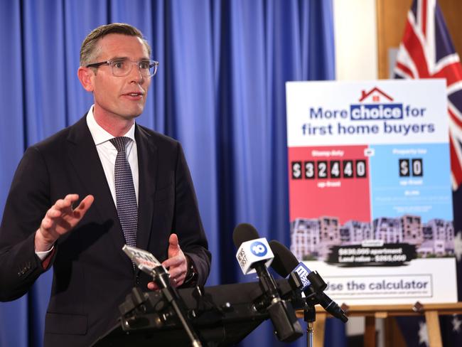 SYDNEY, AUSTRALIA - NewsWire Photos OCTOBER 12, 2022: Premier Dominic Perrottet pictured speaking at a press conference about stamp duty reform at NSW Parliament house.Picture: NCA NewsWire / Damian Shaw