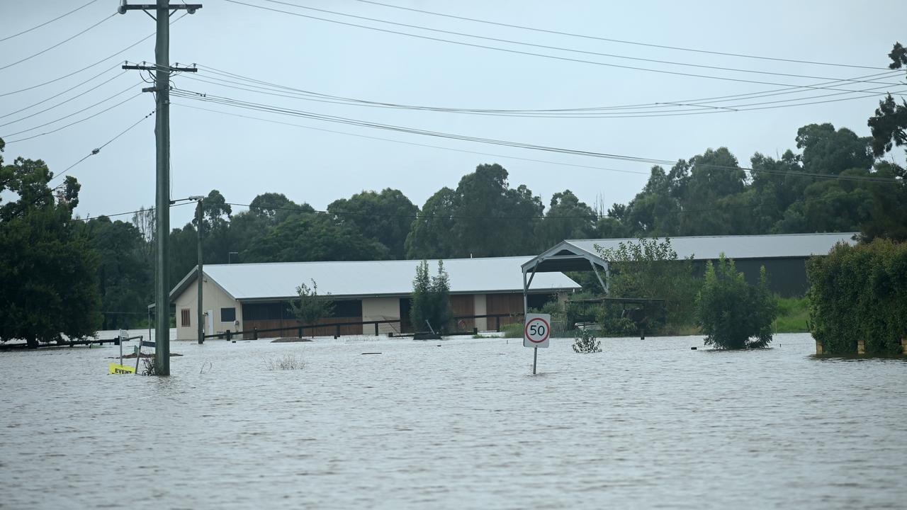 NSW floods: Penrith, Hawkesbury, Hills regions hit with evacuation ...