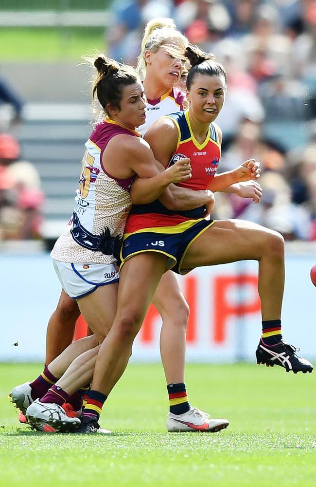 Ebony Marinoff tackled by Cathy Svarc in 2021. Picture: Mark Brake/Getty Images.