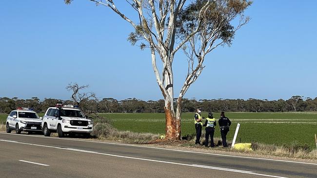 Police at the scene of a fatal crash at Baroota, on the Augusta Highway. Picture: Cam Inglis/10NewsFirst Adelaide