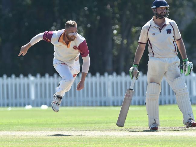 Bowlers dominate Coast’s opening two-dayers