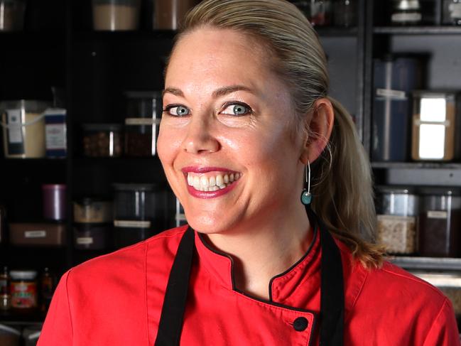 Chef Mel Alafaci in her Vanilla Zulu cooking school kitchen showing off what to do with Christmas leftovers. Xmas pudding house, salad and pavlova dishes.December 20th, 2018. (AAP Image/Richard Waugh).