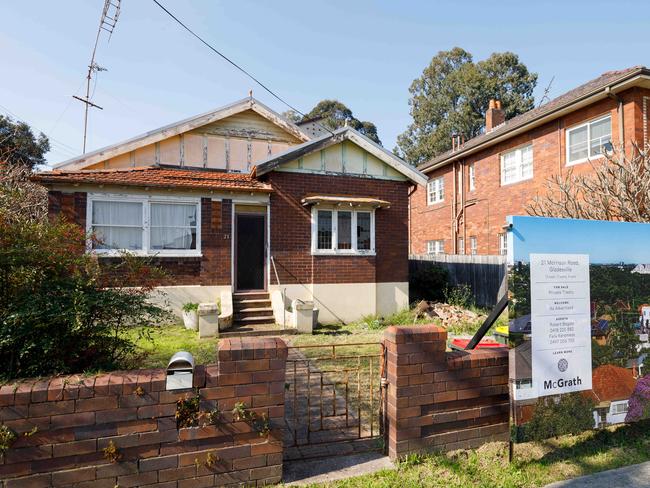 SYDNEY, AUSTRALIA - NewsWire Photos SEPTEMBER 14 2023. Generic housing & real estate house generics. Pic shows a typical suburban brick house for sale in Gladesville. Picture: NCA NewsWire / Max Mason-Hubers