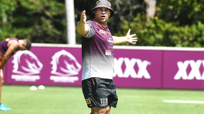 The challenge for Seibold is to encourage his players to push themselves. (AAP image, John Gass)