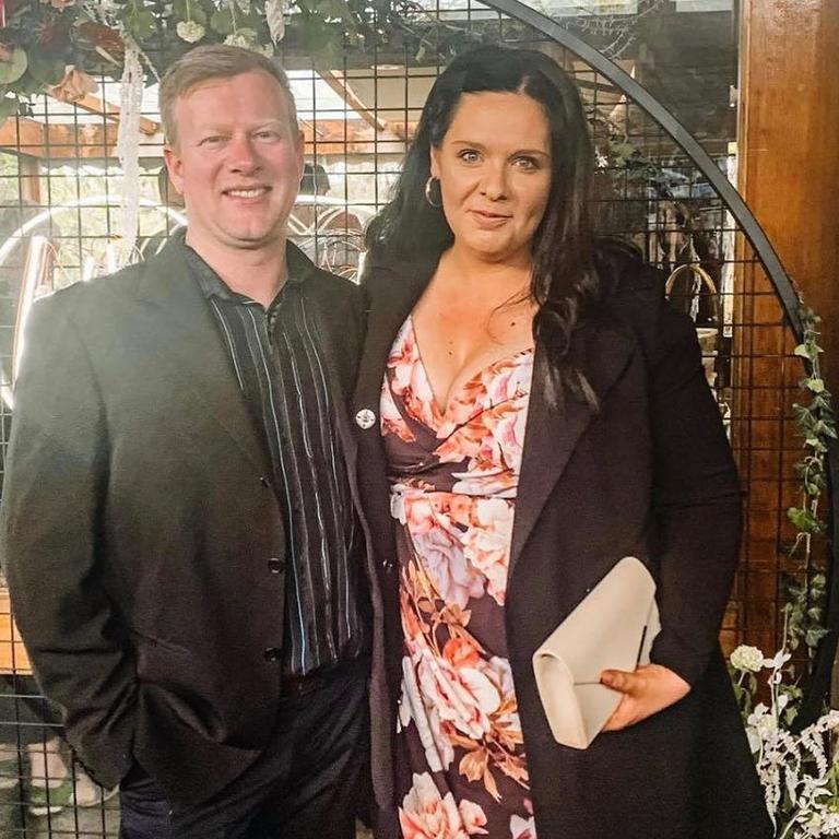 In a brutally honest post, blogger Jessica Hood revealed she hasn’t let her husband see her naked in six years. Picture: Instagram/@Houseofhoods