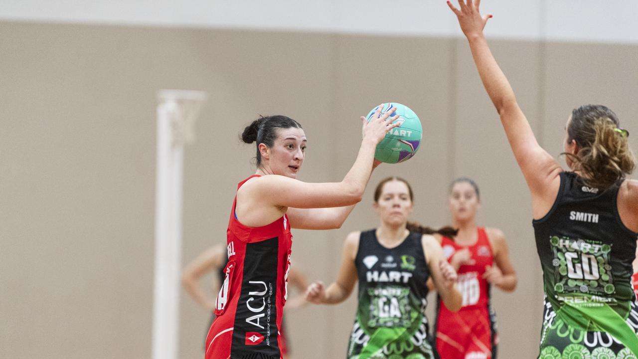 Tiarni Fennell for ACU Brisbane North Cougars against Darling Downs Panthers.