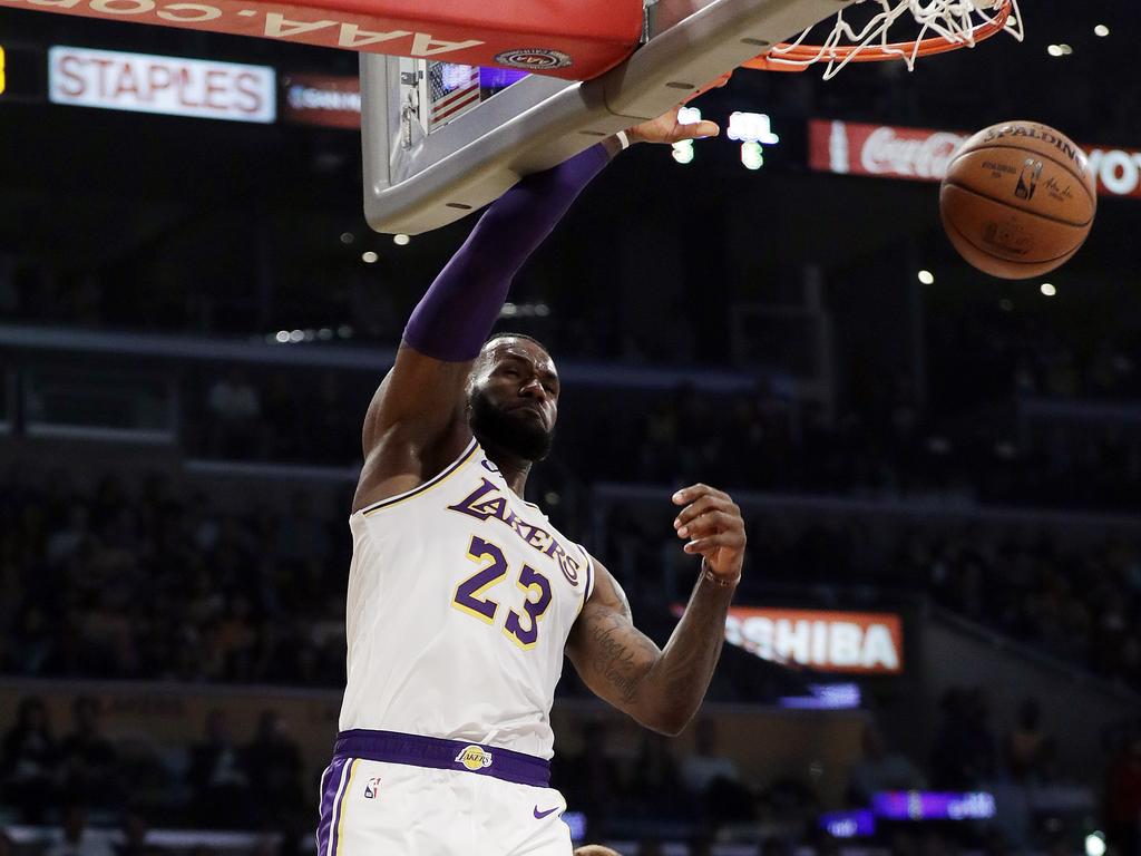 Lakers star LeBron James had a few dunks in his 26 point haul.