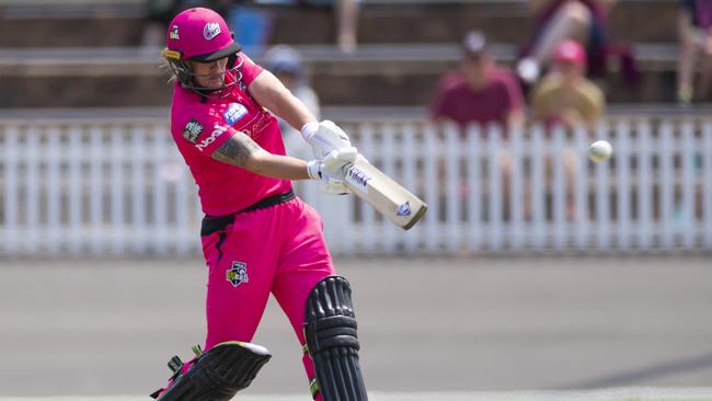 Hollie Armitage, pictured in action for the Sydney Sixers in the WBBL, is one of the key Clarence batters at the top of the order. (AAP Image/Craig Golding)