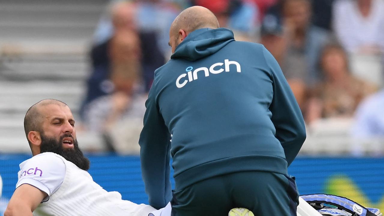 Moeen Ali will take no more part in day one. (Photo by Daniel LEAL / AFP) /