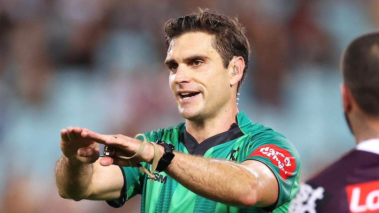 Referee Ziggy Przeklasa-Adamski gestures for a decision review. Picture: Mark Kolbe/Getty Images