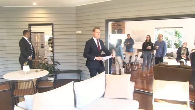 Replay: Brisbane house auctions -  139 Prior St, Tarragindi