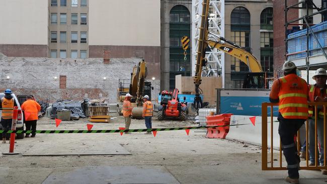 Victoria’s construction workers have been urged to don face masks. Picture: Alex Coppel