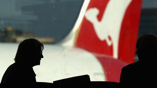 Qantas defends credit-card ‘surcharge’ as being a ‘comfort fee’ | news ...