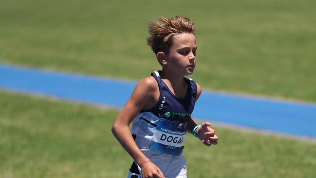 Luke Dogan won the boys under-11 1500m race for Byron Bay Runners. Picture: Fred Etter/Athletics NSW