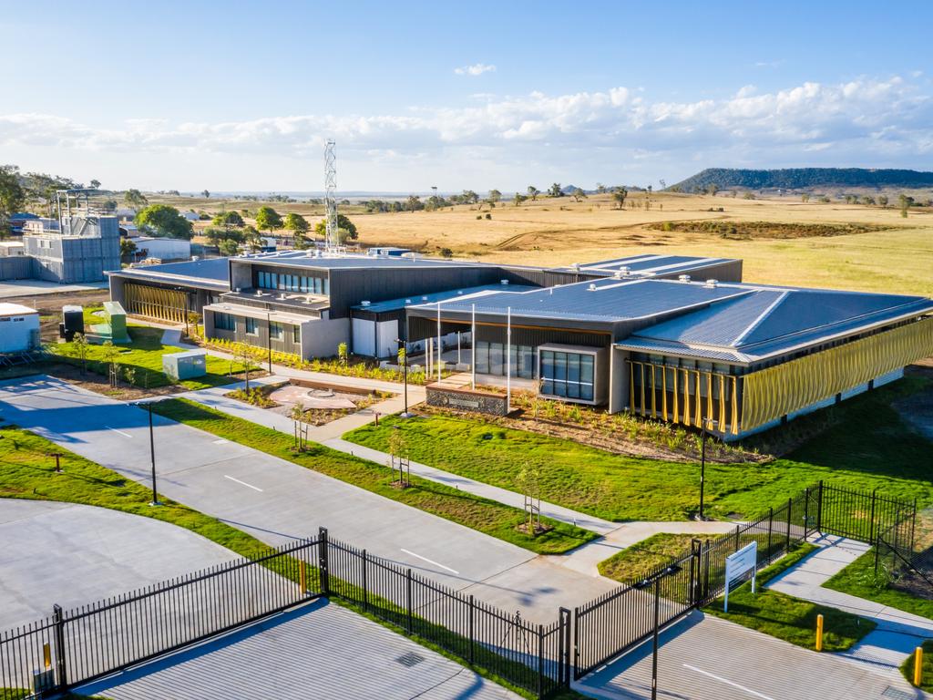 The QFES facility at Charlton is a hub for emergency services activity across much of southern Queensland and is one of the largest QFES stations in Queensland. It houses personnel from Queensland Fire and Rescue, the Rural Fire Service, State Emergency Service.