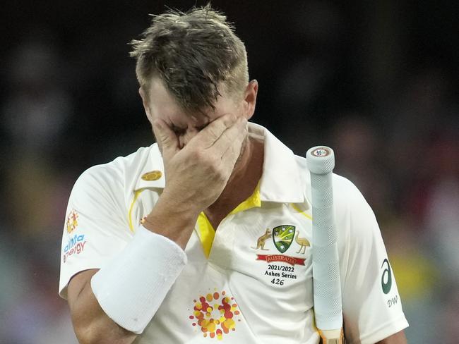 ADELAIDE, AUSTRALIA - DECEMBER 16:  David Warner of Australia reacts after being dismissed by Ben Stokes of England for 95 runs during day one of the Second Test match in the Ashes series between Australia and England at the Adelaide Oval on December 16, 2021 in Adelaide, Australia. (Photo by Daniel Kalisz/Getty Images)