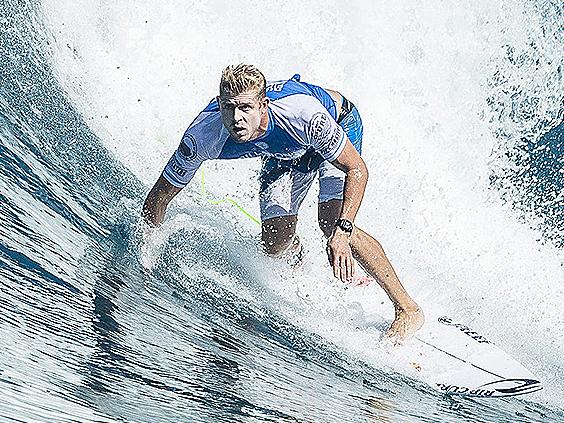 Supplied image of Australian surfer Mick Fanning, who placed 1st in heat 10 of round two of the Billabong Pipe Masters at Pipe, Oahu, Hawaii, Sunday, December 17, 2017. (AAP Image/World Surf League, Damien Poullenot) NO ARCHIVING, EDITORIAL USE ONLY, NOT FOR ADVERTISEMENT USE