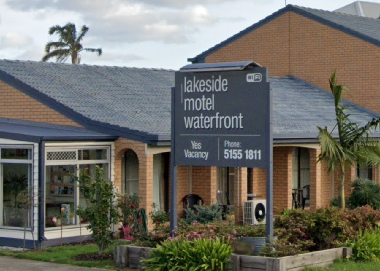 Drunken fisherman ransacks Lakes Entrance motel room