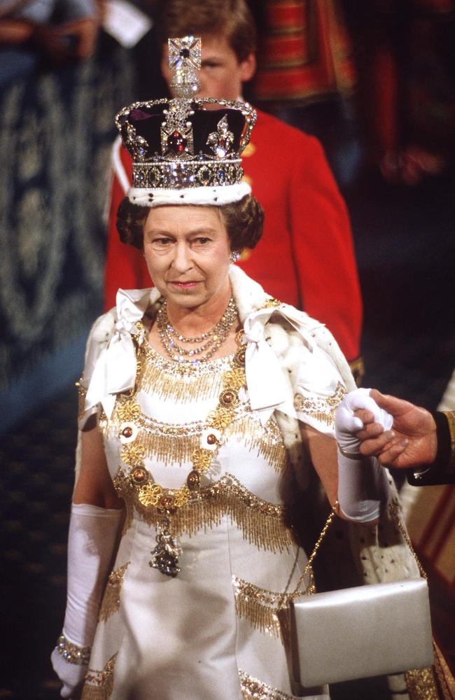 queen-elizabeth-ii-says-crown-jewels-would-break-neck-if-she-looked