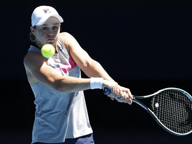 MELBOURNE, AUSTRALIA - DECEMBER 29: Ash Barty of Australia practices on centre court during a practice session at Rod Laver Arena at Melbourne Park on December 29, 2021 in Melbourne, Australia. (Photo by Darrian Traynor/Getty Images)