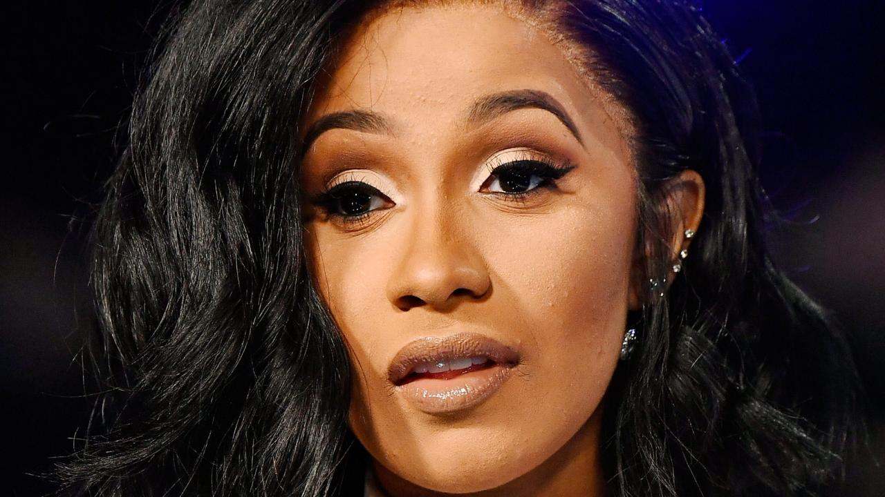 Cardi B Deletes Social Media After Azealia Banks’ Harsh Comments On The ...