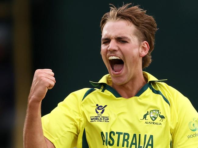 BENONI, SOUTH AFRICA - FEBRUARY 11: Mahli Beardman of Australia celebrates the wicket of Uday Saharan of India during the ICC U19 Men's Cricket World Cup South Africa 2024 Final between India and Australia at Willowmoore Park on February 11, 2024 in Benoni, South Africa. (Photo by Matthew Lewis-ICC/ICC via Getty Images)