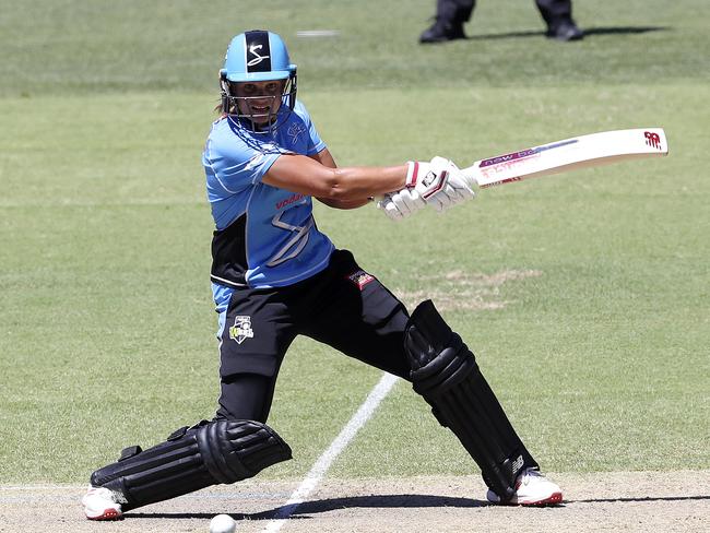 Adelaide Strikers captain Suzie Bates was on a boundary-finding mission at the Adelaide Oval, but her 60 runs weren’t quite enough as the blues lost to Sydney Sixers by eight runs. Picture: SARAH REED