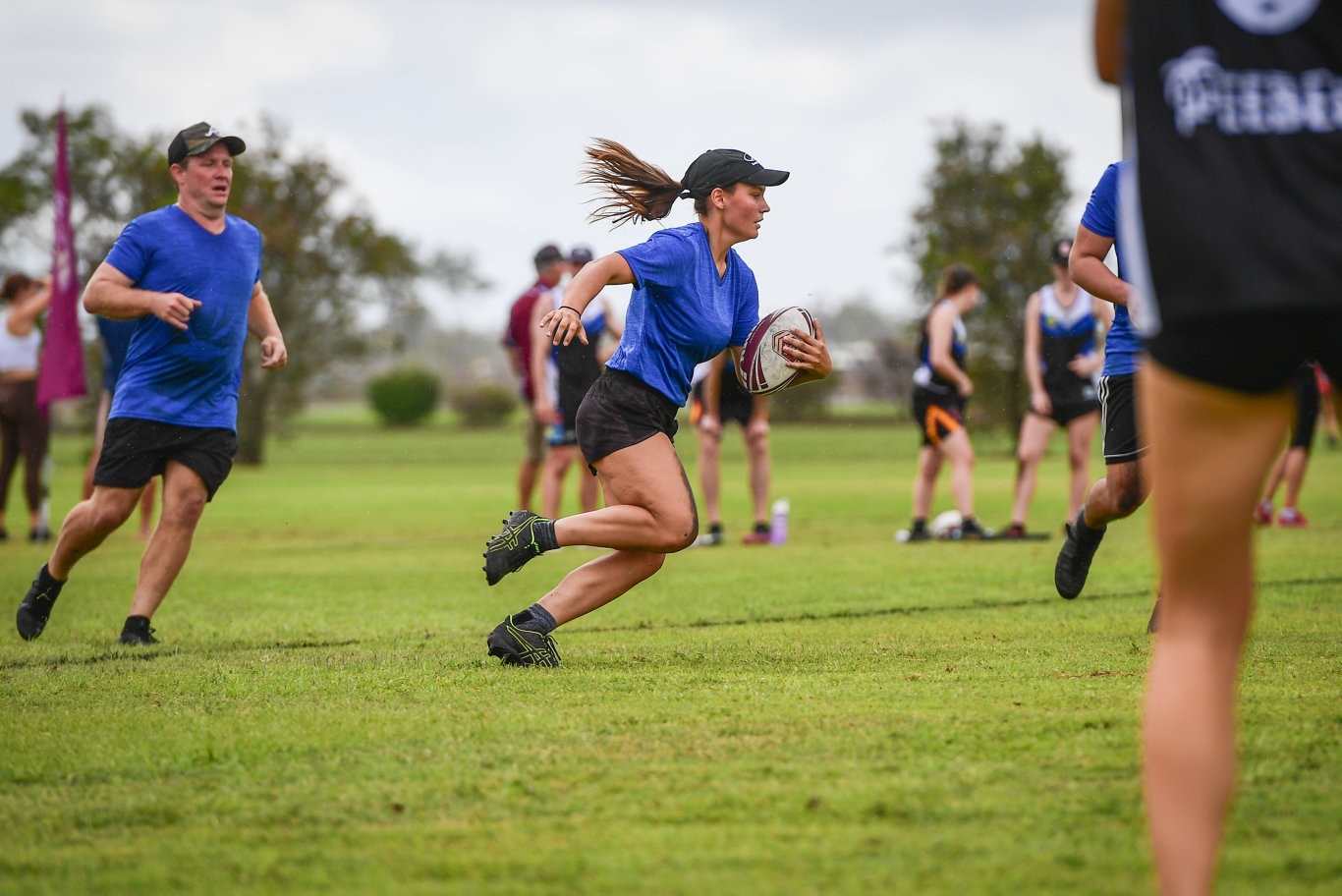 6Packs Ruby Tobin looks for a way to go forwards.