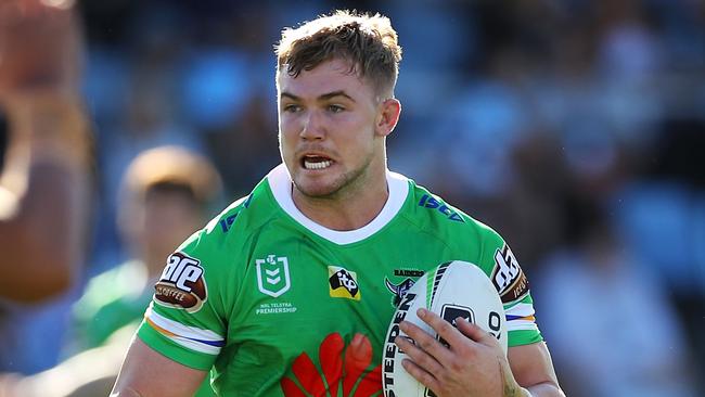 SYDNEY, AUSTRALIA - SEPTEMBER 01: Hudson Young of the Raiders runs the ball during the round 24 NRL match between the Cronulla Sharks and the Canberra Raiders at Shark Park on September 01, 2019 in Sydney, Australia. (Photo by Mark Kolbe/Getty Images)