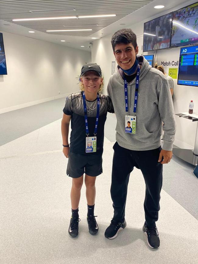 Cruz Hewitt with Carlos Alcaraz at the 2021 Australian Open.